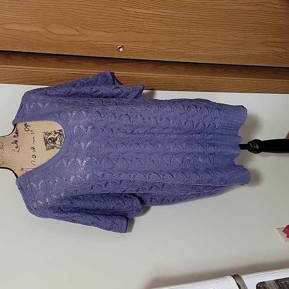 Size 2 maurices periwinkle knit tshirt. - Picture 1 of 2